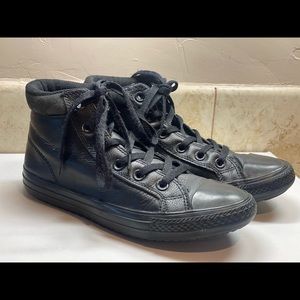 High top leather converse size 6 woman’s 4 men